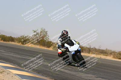 media/Mar-28-2022-Superbike Trackdays (Mon) [[b8603d0f67]]/Open Track Time/Turn 3 Inside/